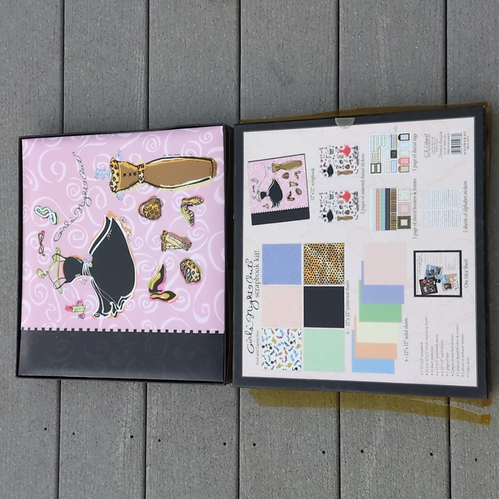 NWT Set of 2 C.R. Gibson Girls Night Out Scrapbook Kit